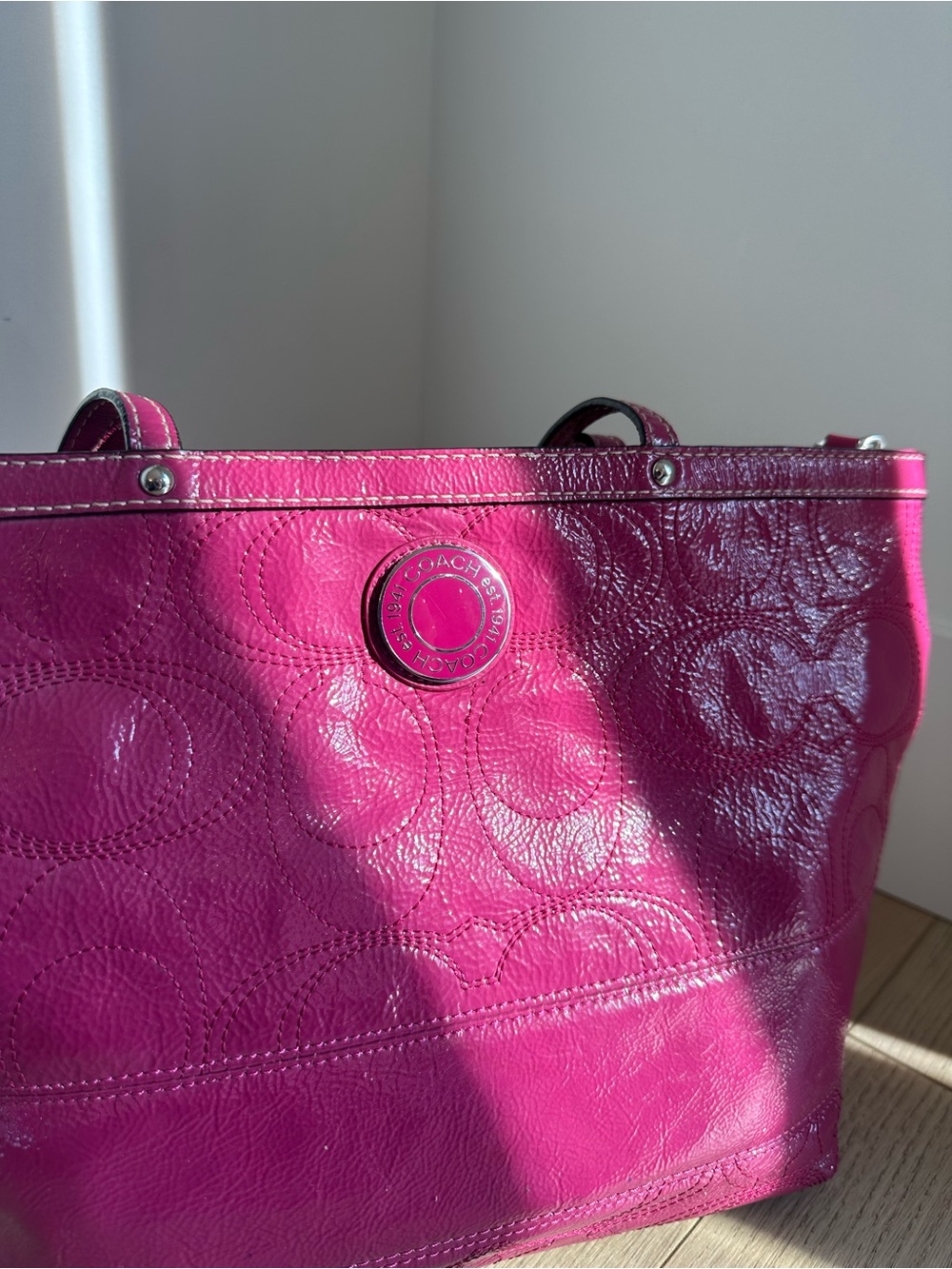 Coach F19198 Hot Pink Patent Leather Signature Tote Y2K - Picture 5 of 9